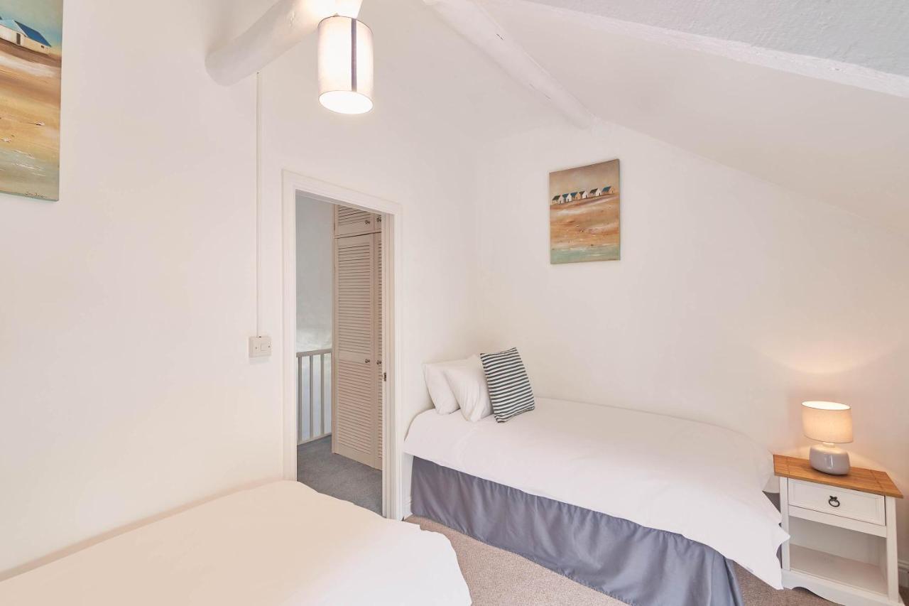 Host & Stay - Dove Grey, 25 West End Kirkbymoorside Esterno foto